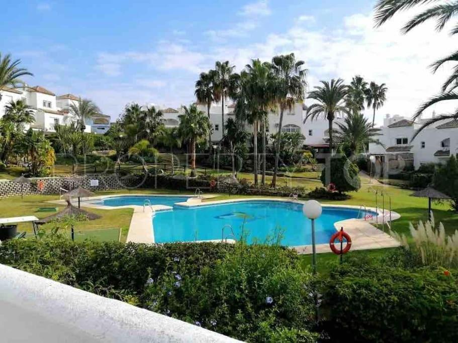 FRONT MER - Sublime appartement moderne et confortable Estepona Extérieur photo